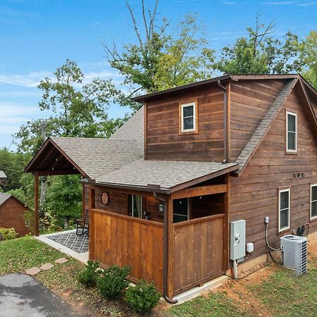 Fully Loaded Cabin In Heart Of Pigeon Forge Dış mekan fotoğraf