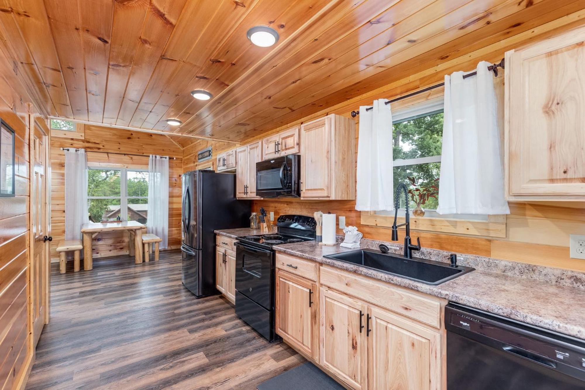 Fully Loaded Cabin In Heart Of Pigeon Forge Dış mekan fotoğraf