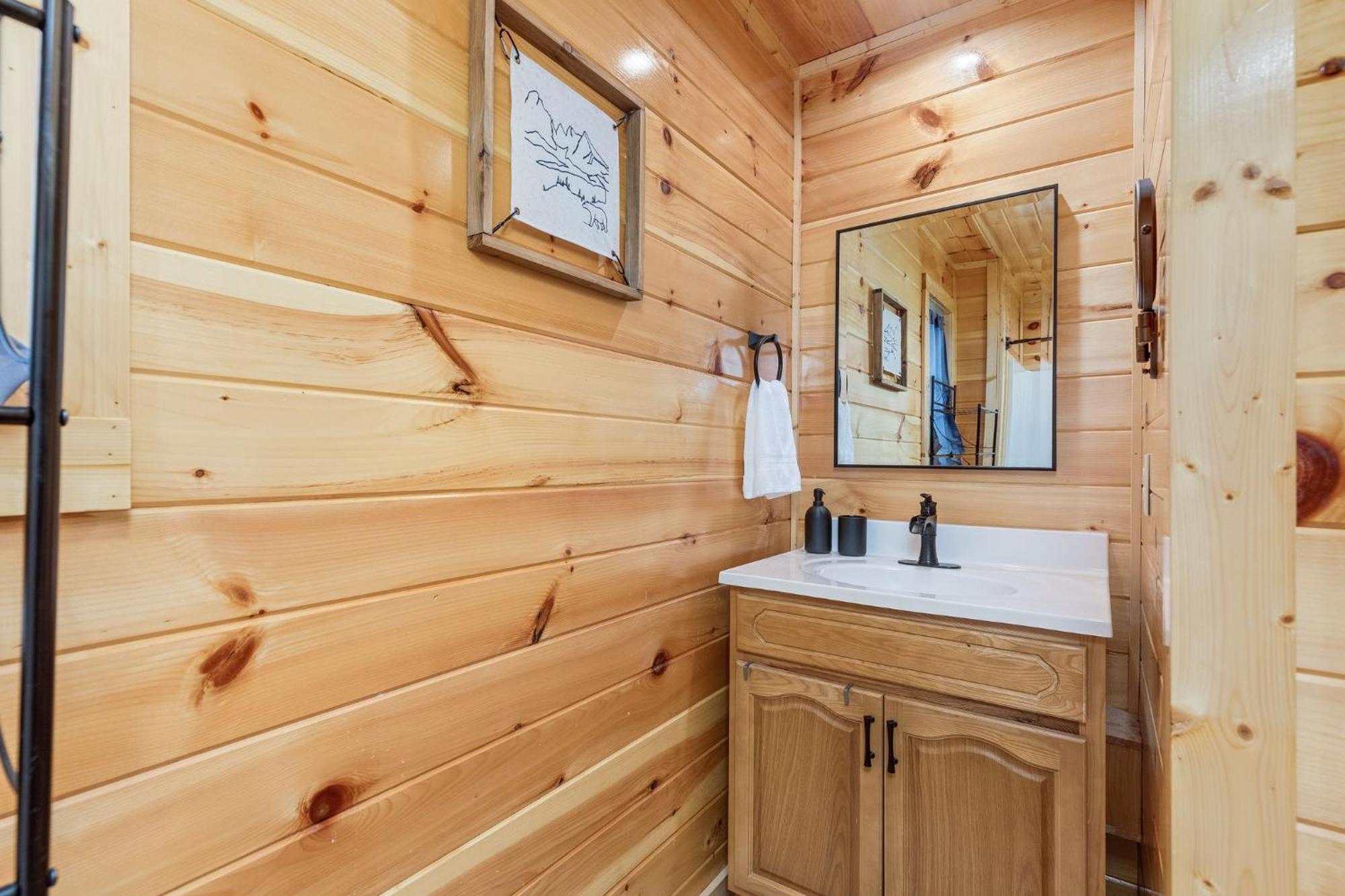 Fully Loaded Cabin In Heart Of Pigeon Forge Dış mekan fotoğraf